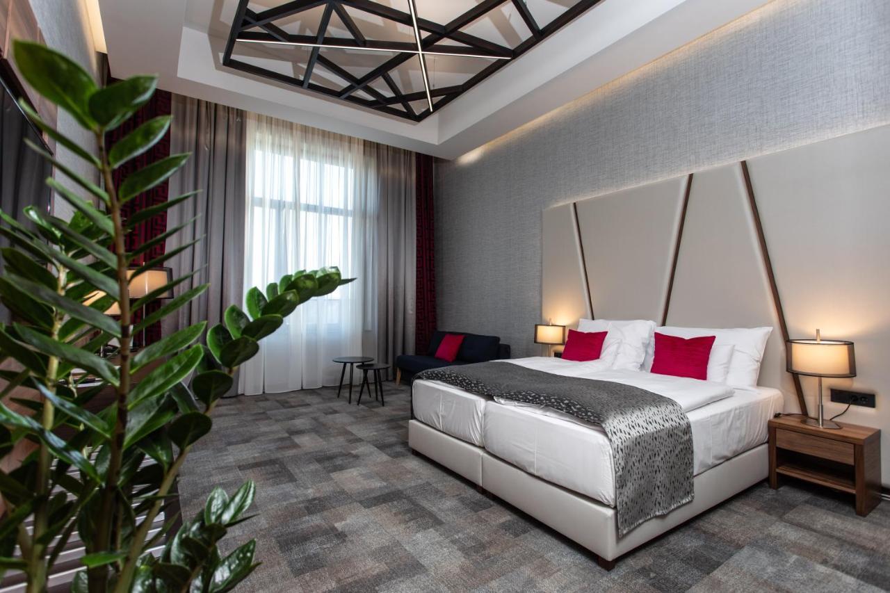 Artis Boutique Hotel Сомбатгей Екстер'єр фото