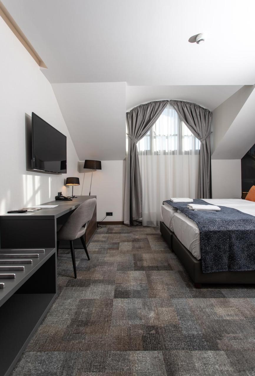Artis Boutique Hotel Сомбатгей Екстер'єр фото