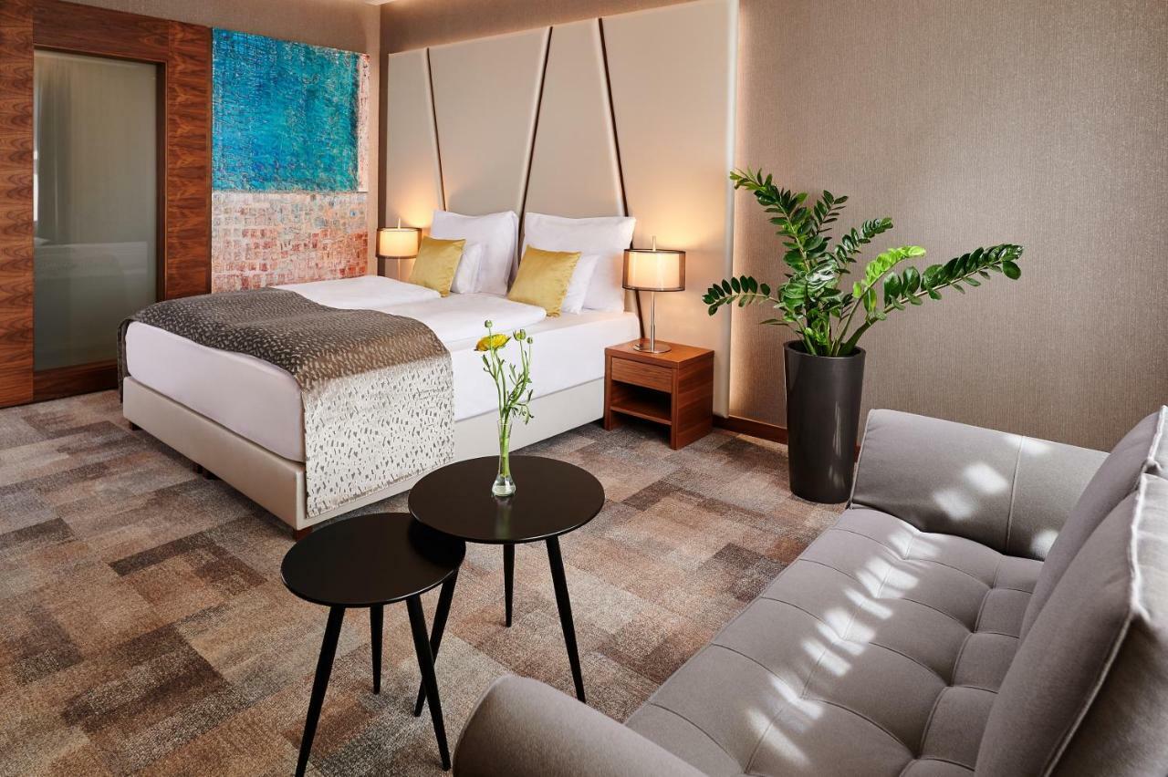 Artis Boutique Hotel Сомбатгей Екстер'єр фото